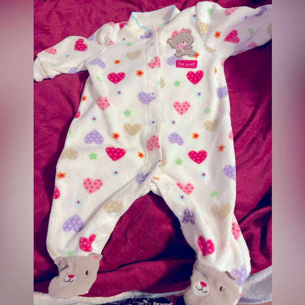 Child of Mine Onesie/Pajamas 
Size 0-3 Months

PERFECT CONDITION!!!